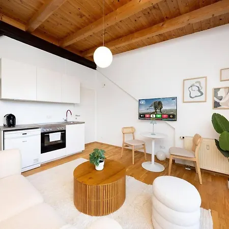 Cozy Luxury 4 *